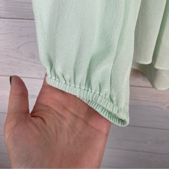 Vince Shirred Long Sleeve Silk Blouse Size Small Sea-foam Green NWT - Picture 8 of 12